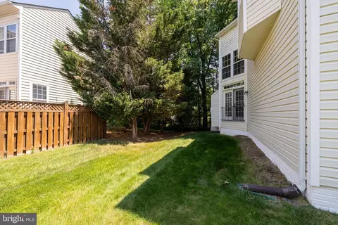 Exterior - 40396 Milford Dr, Broadlands, VA 20148 photo 5 of 5