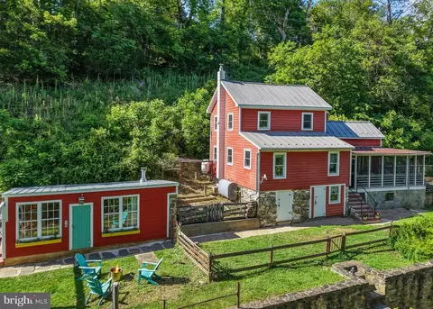 13316 Downey Mill Rd, Lovettsville, VA 20180