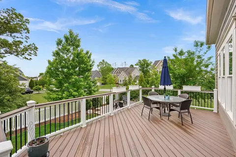 Exterior - 41953 Paddock Gate Pl, Ashburn, VA 20148 photo 6 of 16