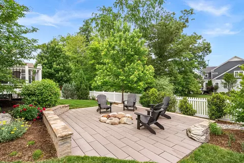 Exterior - 41953 Paddock Gate Pl, Ashburn, VA 20148 photo 10 of 16