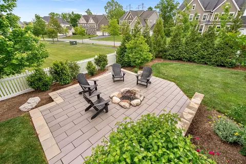 Exterior - 41953 Paddock Gate Pl, Ashburn, VA 20148 photo 7 of 16
