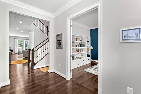 Entry Way - 41953 Paddock Gate Pl, Ashburn, VA 20148 photo 4 of 9