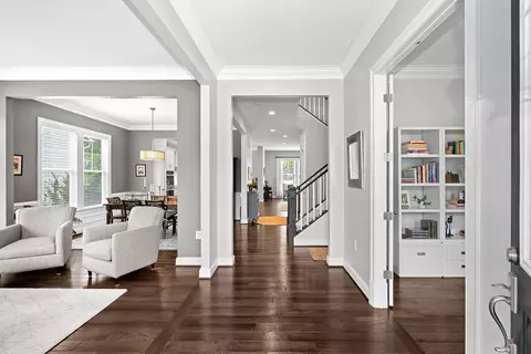 Entry Way - 41953 Paddock Gate Pl, Ashburn, VA 20148 photo 3 of 9