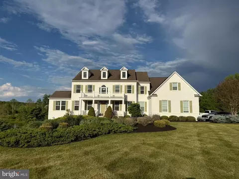 23028 Creighton Farms Dr, Leesburg, VA 20175