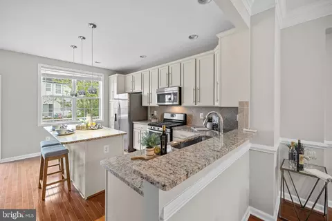 43202 Whelplehill Ter, Ashburn, VA 20148 photo 5