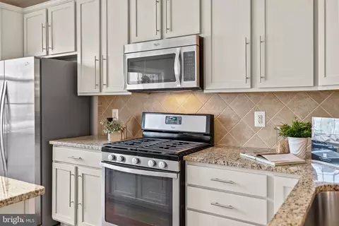 43202 Whelplehill Ter, Ashburn, VA 20148 photo 11