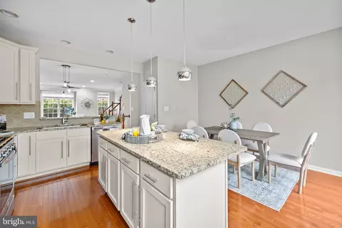 43202 Whelplehill Ter, Ashburn, VA 20148 photo 8