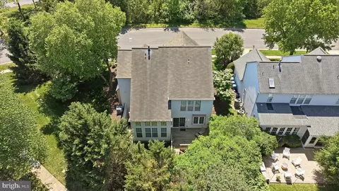View/Area - 43232 Golf View Dr, Chantilly, VA 20152 photo 2 of 7
