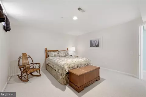 Bedroom - 43232 Golf View Dr, Chantilly, VA 20152 photo 4 of 4