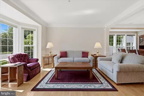 Living - 43232 Golf View Dr, Chantilly, VA 20152 photo 2 of 2