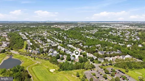 View/Area - 43232 Golf View Dr, Chantilly, VA 20152 photo 6 of 7