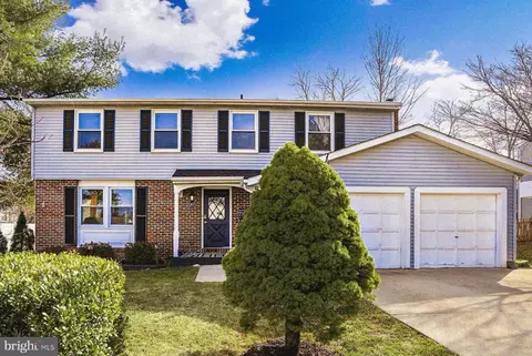 107 Appletree Dr NE, Leesburg, VA 20176