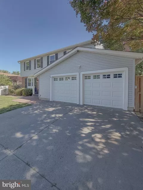 107 Appletree Dr NE, Leesburg, VA 20176