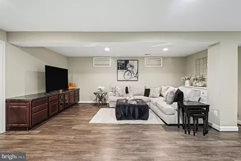 42498 Longacre Dr, Chantilly, VA 20152 photo 34