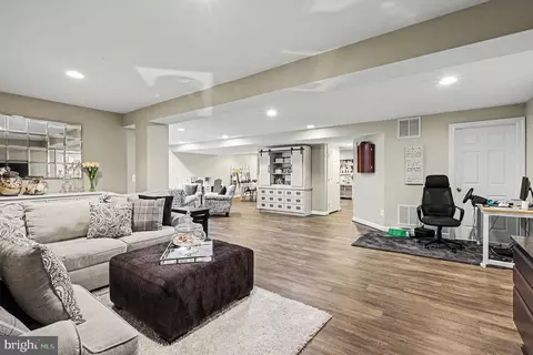 42498 Longacre Dr, Chantilly, VA 20152 photo 31