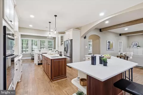 Kitchen - 17689 Bates Dr, Hamilton, VA 20158 photo 3 of 8