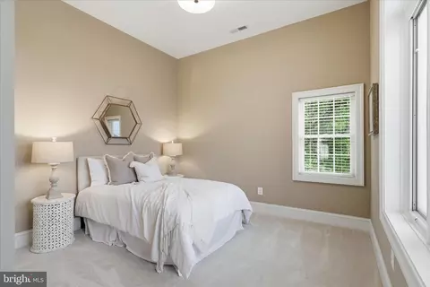Bedroom - 17689 Bates Dr, Hamilton, VA 20158 photo 1 of 3