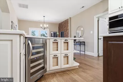 Kitchen - 17689 Bates Dr, Hamilton, VA 20158 photo 8 of 8