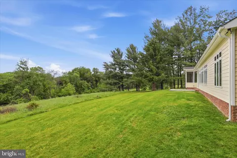 Exterior - 17689 Bates Dr, Hamilton, VA 20158 photo 8 of 8