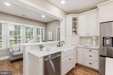 Kitchen - 17689 Bates Dr, Hamilton, VA 20158 photo 6 of 8