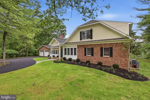 Exterior - 17689 Bates Dr, Hamilton, VA 20158 photo 4 of 8