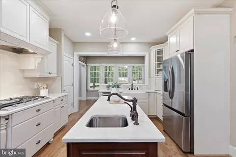 Kitchen - 17689 Bates Dr, Hamilton, VA 20158 photo 2 of 8