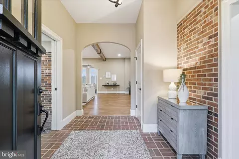 Entry Way - 17689 Bates Dr, Hamilton, VA 20158 photo 1 of 6