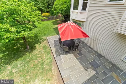 Exterior - 43847 Glenhazel Dr, Ashburn, VA 20147 photo 14 of 22