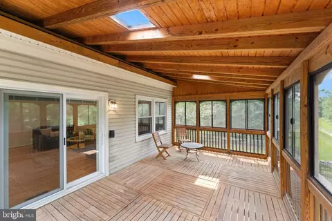 Exterior - 43847 Glenhazel Dr, Ashburn, VA 20147 photo 12 of 22