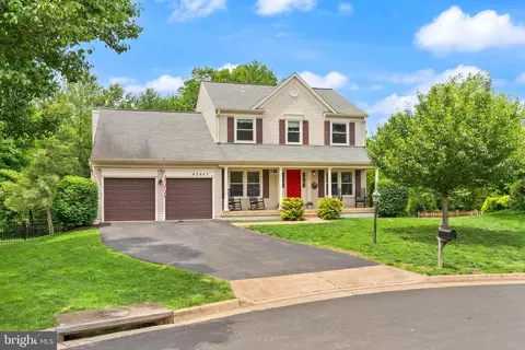 43847 Glenhazel Dr, Ashburn, VA 20147