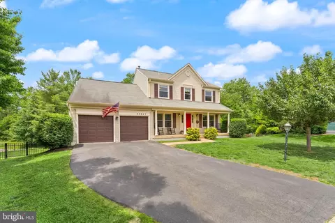 Exterior - 43847 Glenhazel Dr, Ashburn, VA 20147 photo 3 of 22