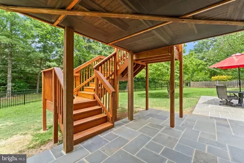 Exterior - 43847 Glenhazel Dr, Ashburn, VA 20147 photo 16 of 22