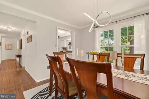 Dining - 111 Environs Rd, Sterling, VA 20165 photo 2 of 4