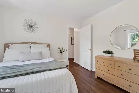 Bedroom - 111 Environs Rd, Sterling, VA 20165 photo 5 of 9