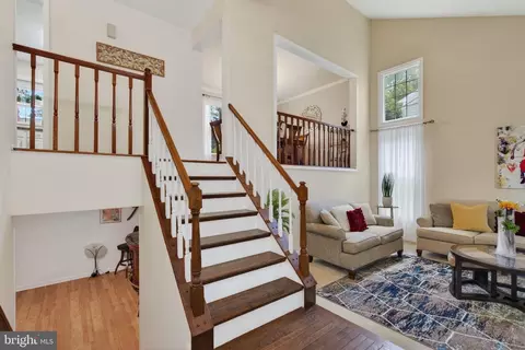 Entry Way - 111 Environs Rd, Sterling, VA 20165 photo 3 of 4