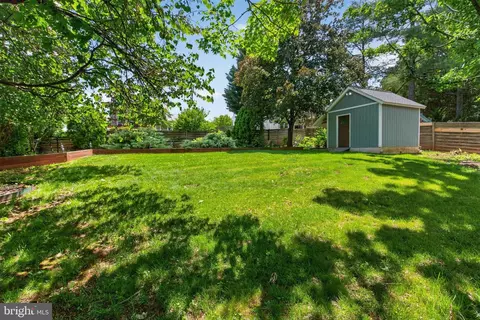 Exterior - 111 Environs Rd, Sterling, VA 20165 photo 8 of 14