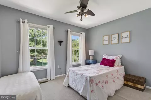 Bedroom - 111 Environs Rd, Sterling, VA 20165 photo 6 of 9