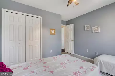 Bedroom - 111 Environs Rd, Sterling, VA 20165 photo 7 of 9