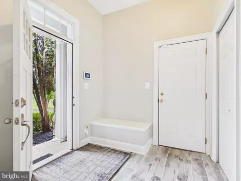 Entry Way - 38565 Piggott Btm, Hamilton, VA 20158 photo 7 of 14