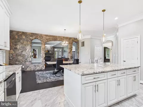 Kitchen - 38565 Piggott Btm, Hamilton, VA 20158 photo 3 of 3