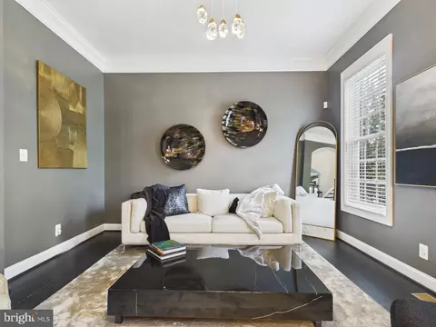 Living - 38565 Piggott Btm, Hamilton, VA 20158 photo 5 of 6