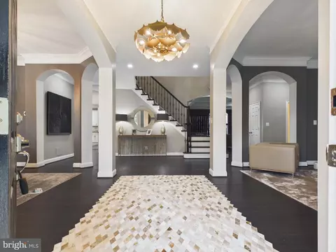 Entry Way - 38565 Piggott Btm, Hamilton, VA 20158 photo 3 of 14