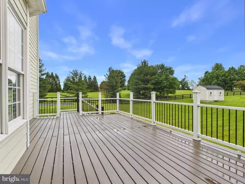 Exterior - 38565 Piggott Btm, Hamilton, VA 20158 photo 3 of 21