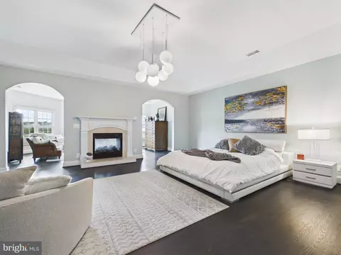 Bedroom - 38565 Piggott Btm, Hamilton, VA 20158 photo 5 of 10