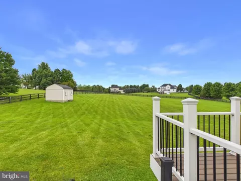 Exterior - 38565 Piggott Btm, Hamilton, VA 20158 photo 13 of 21
