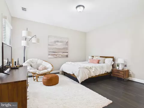 Bedroom - 38565 Piggott Btm, Hamilton, VA 20158 photo 1 of 10