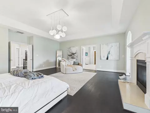 Bedroom - 38565 Piggott Btm, Hamilton, VA 20158 photo 6 of 10