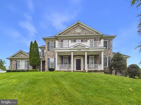 38565 Piggott Btm, Hamilton, VA 20158