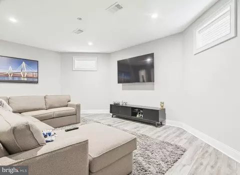 Entry Way - 38565 Piggott Btm, Hamilton, VA 20158 photo 13 of 14