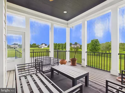 Exterior - 38565 Piggott Btm, Hamilton, VA 20158 photo 7 of 21